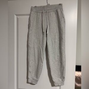 Lululemon sweatpants size 4 EUC